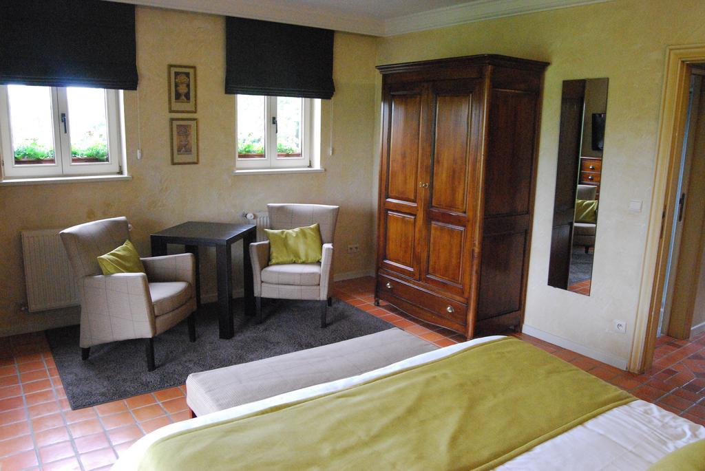 Hostellerie Gilain Achêne Εξωτερικό φωτογραφία