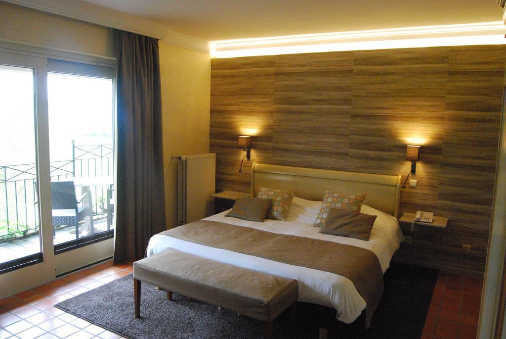 Hostellerie Gilain Achêne Εξωτερικό φωτογραφία